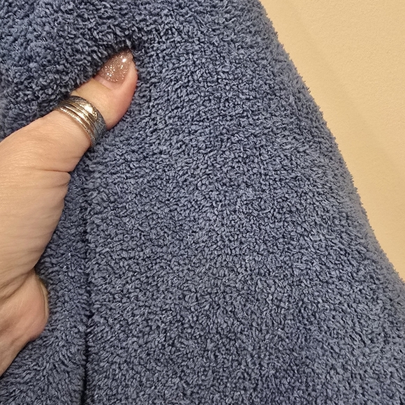 UGG Heather Blue Plush Hoodie & Shorts Set size Small - Picture 6 of 6